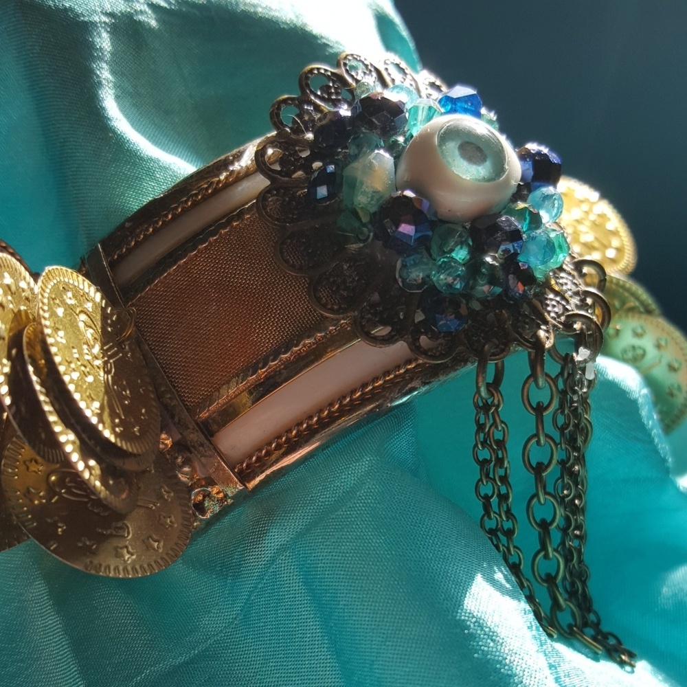 "Eyecanseeyou" Custom art on vintage bracelet